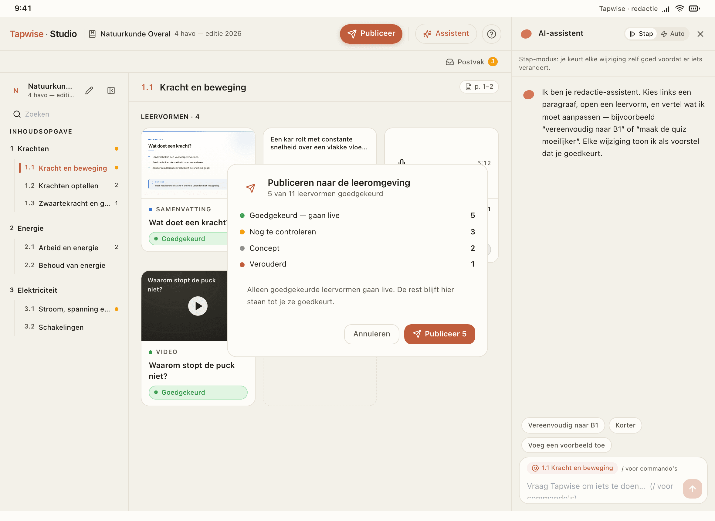 Studio example in Dutch: editors see which approved learning formats are ready to publish.